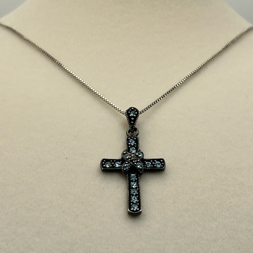 925 Silver Thai Cross Pendant Necklace Black with Blue Crystals Chain PGDA Italy - Picture 4 of 15